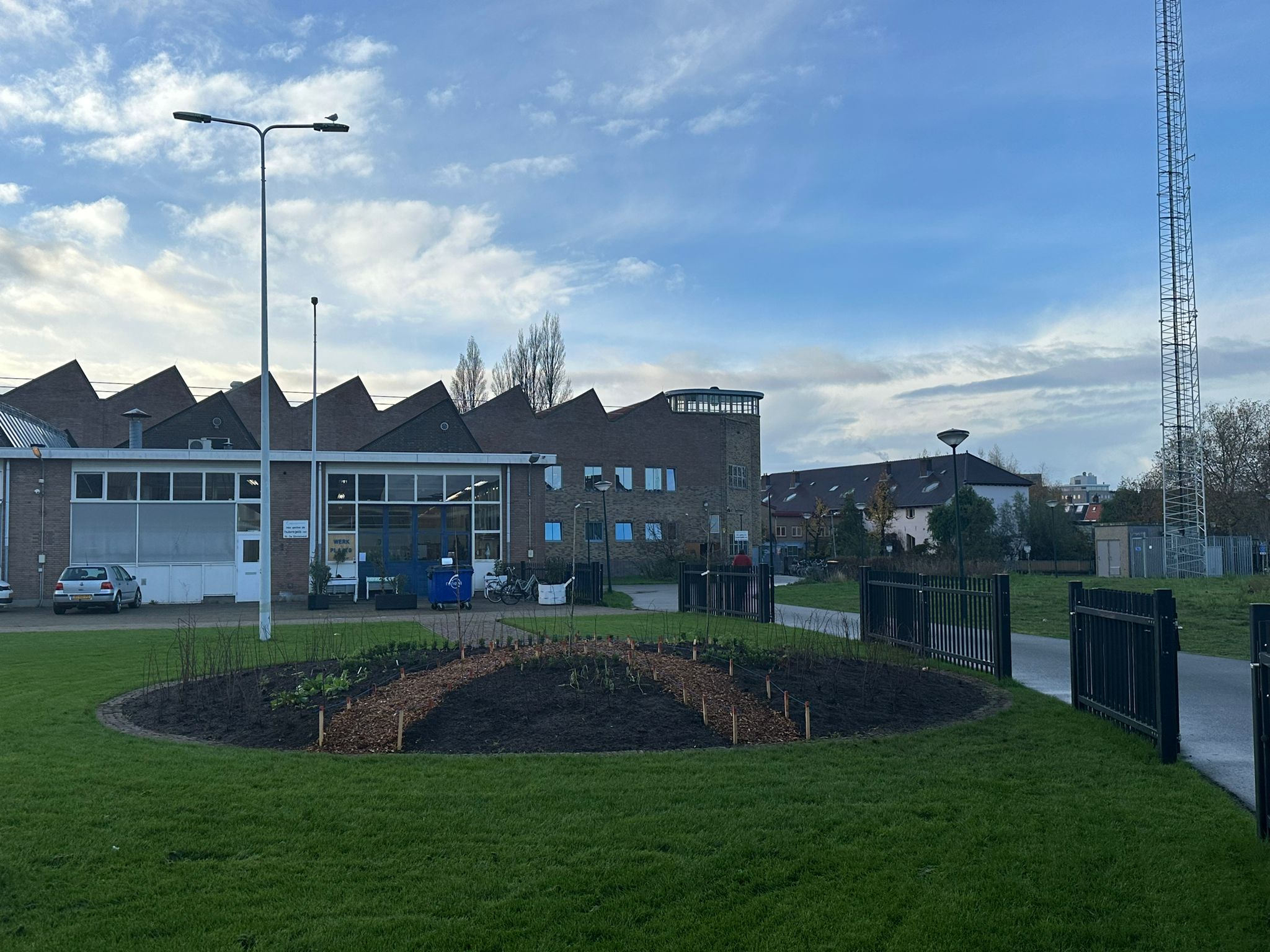 De poffer van Voedzaam Land en de Bomenbond: Ziel van Leiden